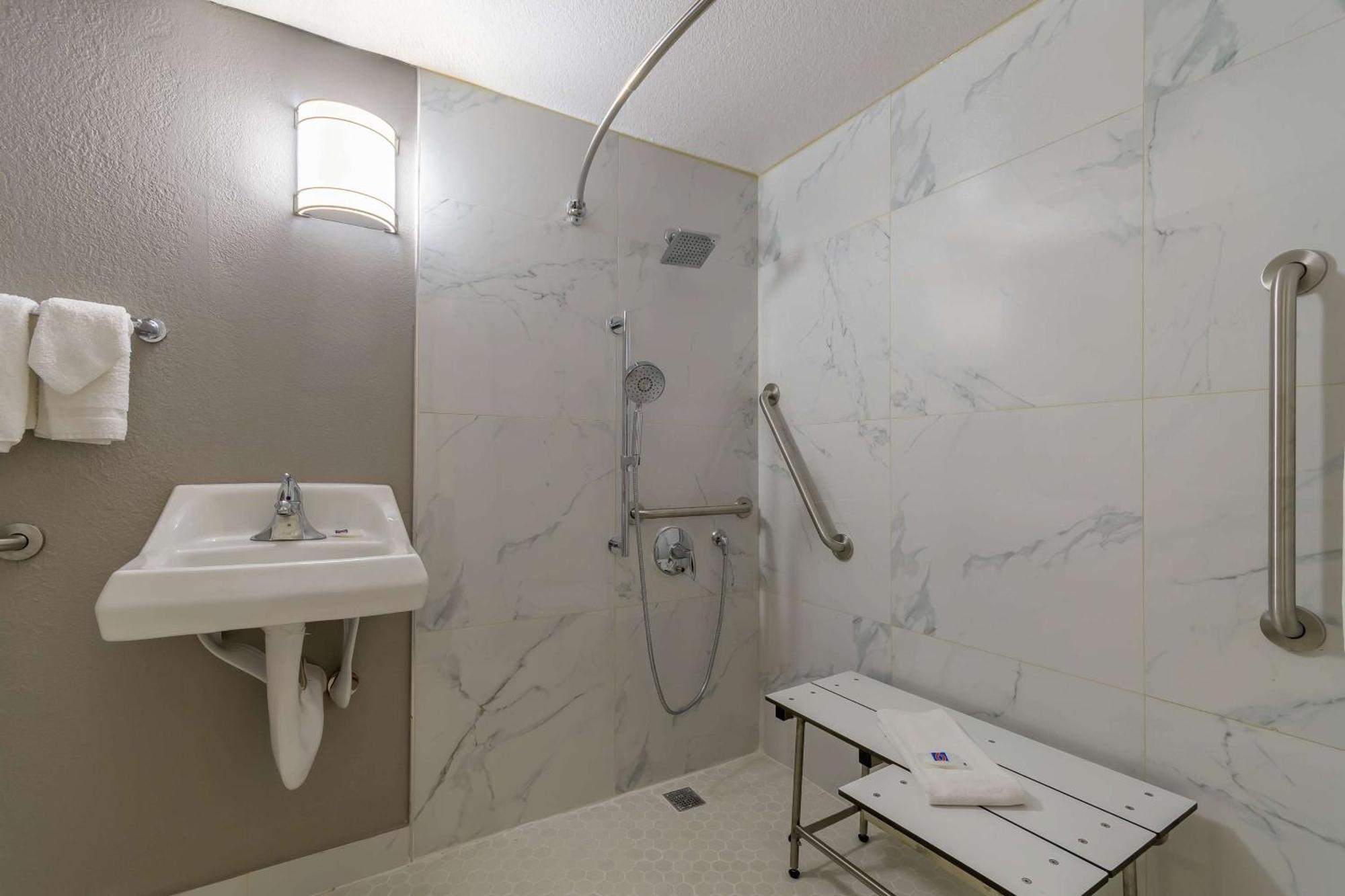Motel 6 Hayward, Ca- Silicon Valley Gateway ภายนอก รูปภาพ
