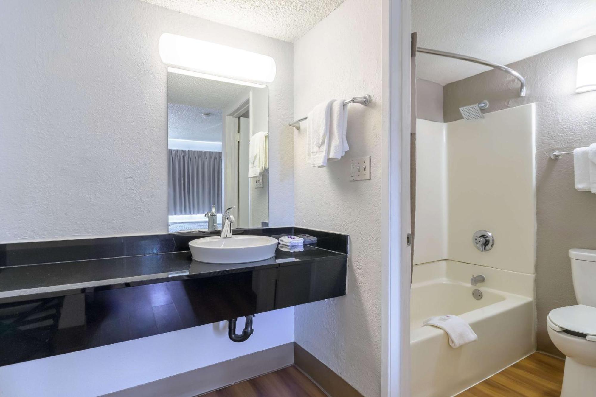 Motel 6 Hayward, Ca- Silicon Valley Gateway ภายนอก รูปภาพ