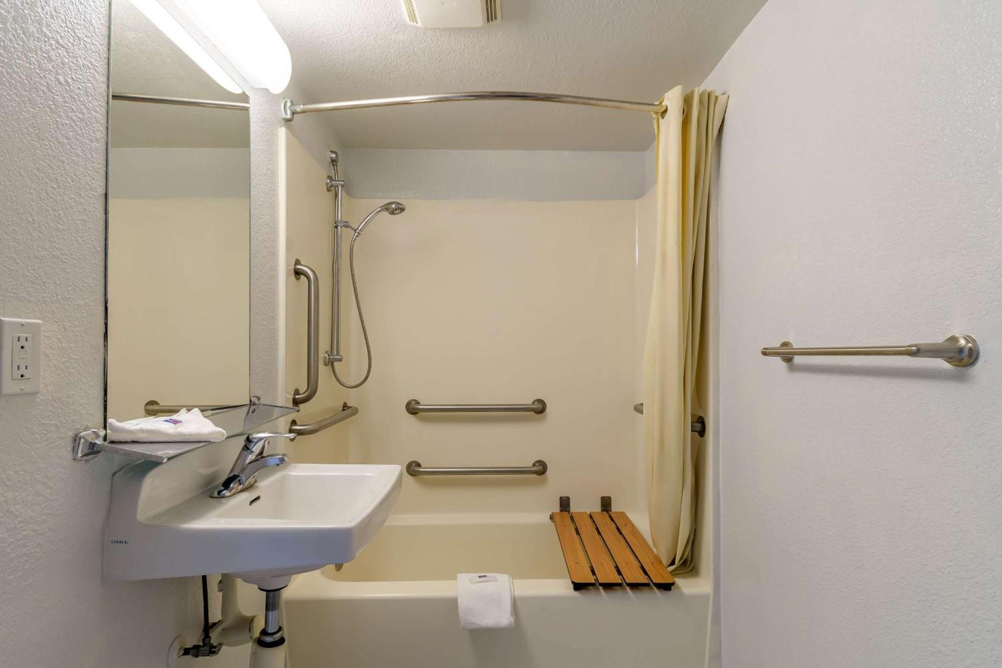 Motel 6 Hayward, Ca- Silicon Valley Gateway ภายนอก รูปภาพ