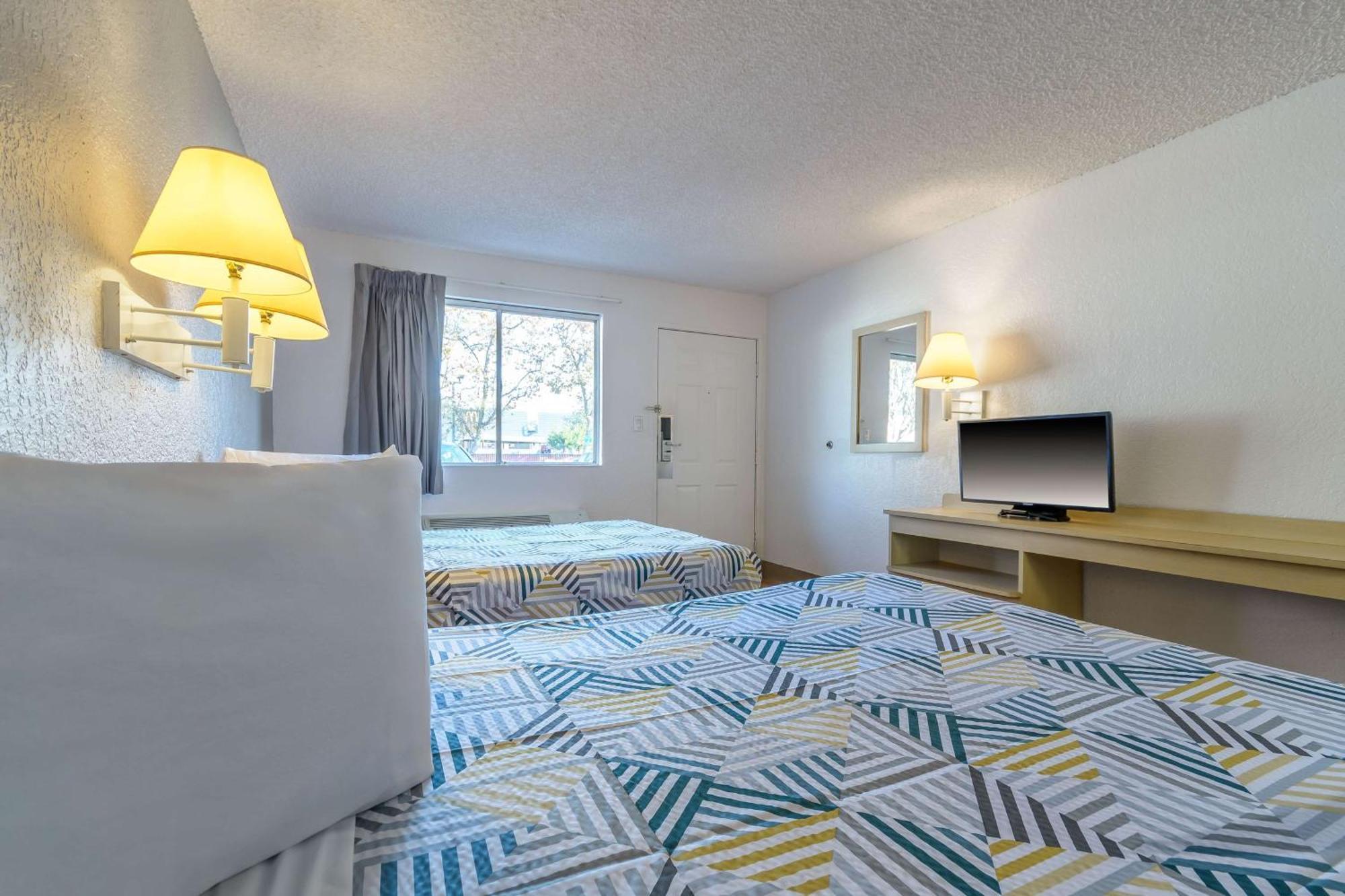 Motel 6 Hayward, Ca- Silicon Valley Gateway ภายนอก รูปภาพ
