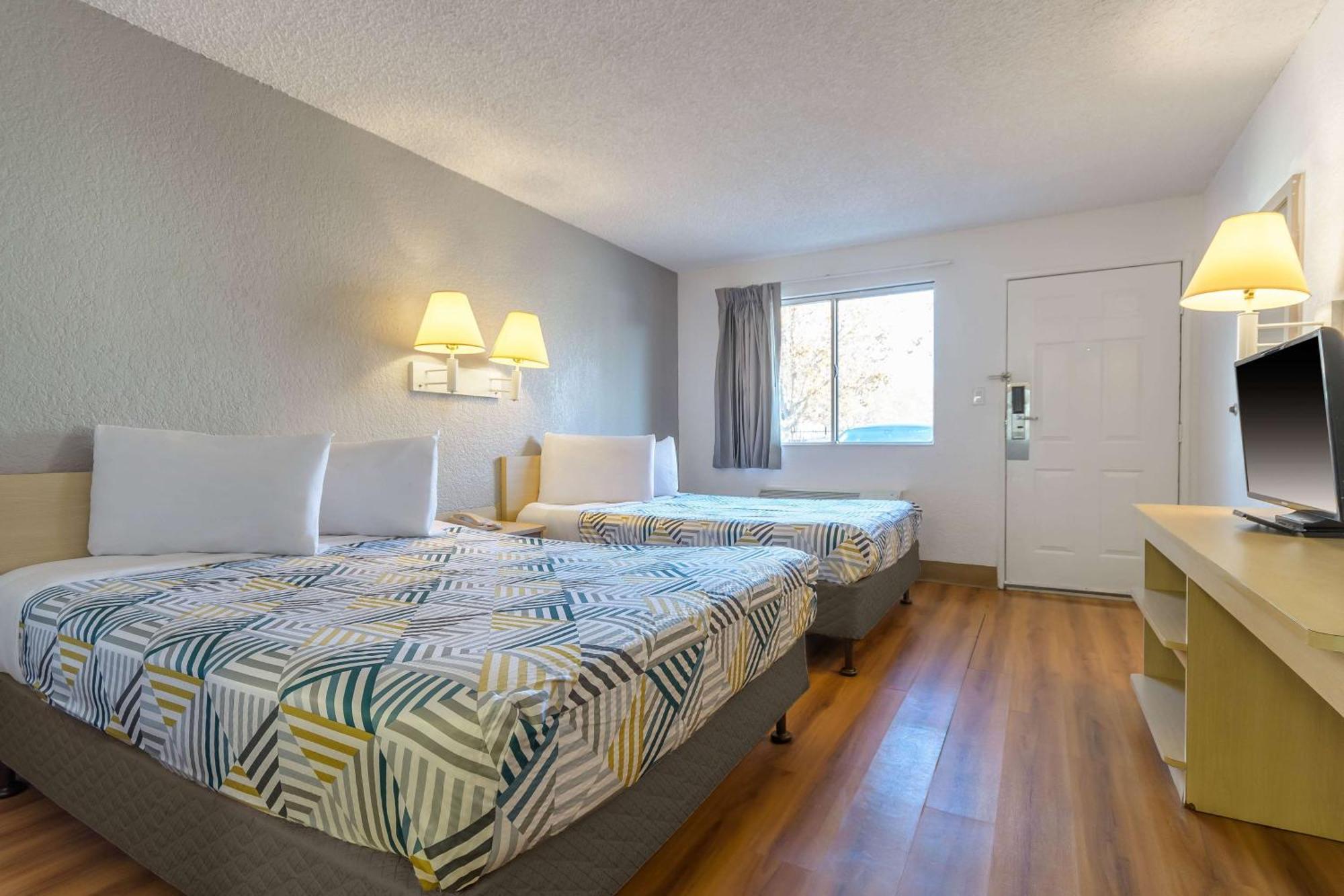 Motel 6 Hayward, Ca- Silicon Valley Gateway ภายนอก รูปภาพ