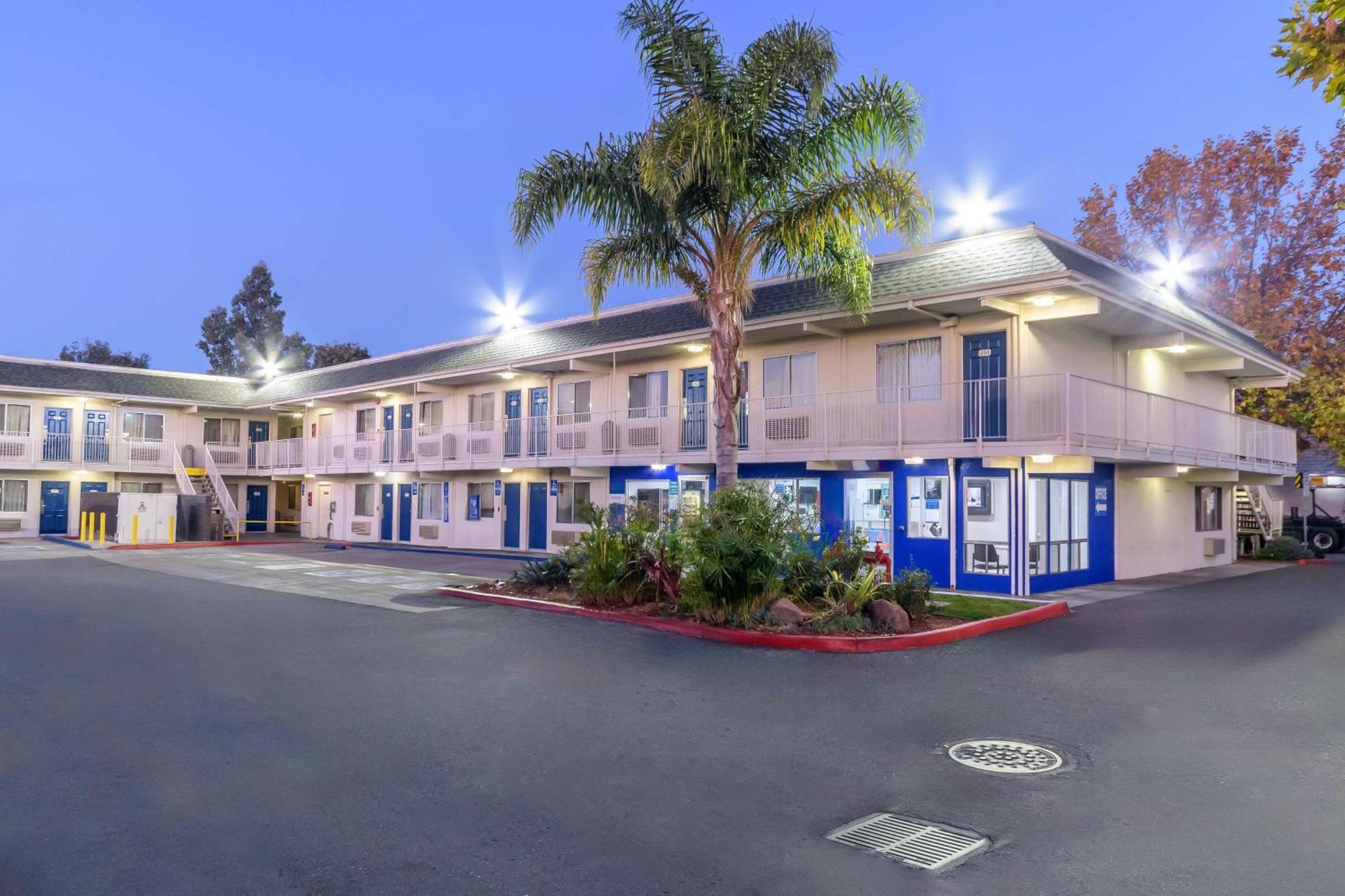 Motel 6 Hayward, Ca- Silicon Valley Gateway ภายนอก รูปภาพ