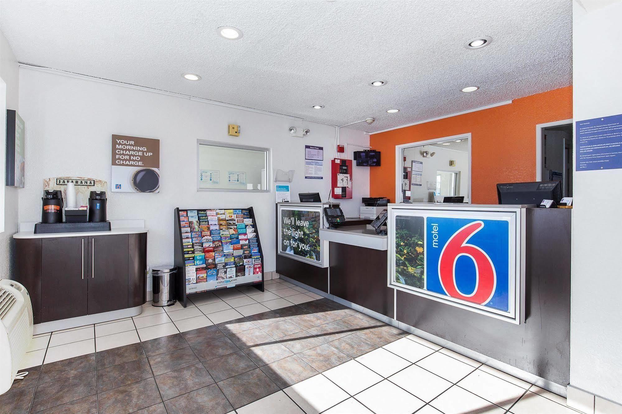 Motel 6 Hayward, Ca- Silicon Valley Gateway ภายนอก รูปภาพ