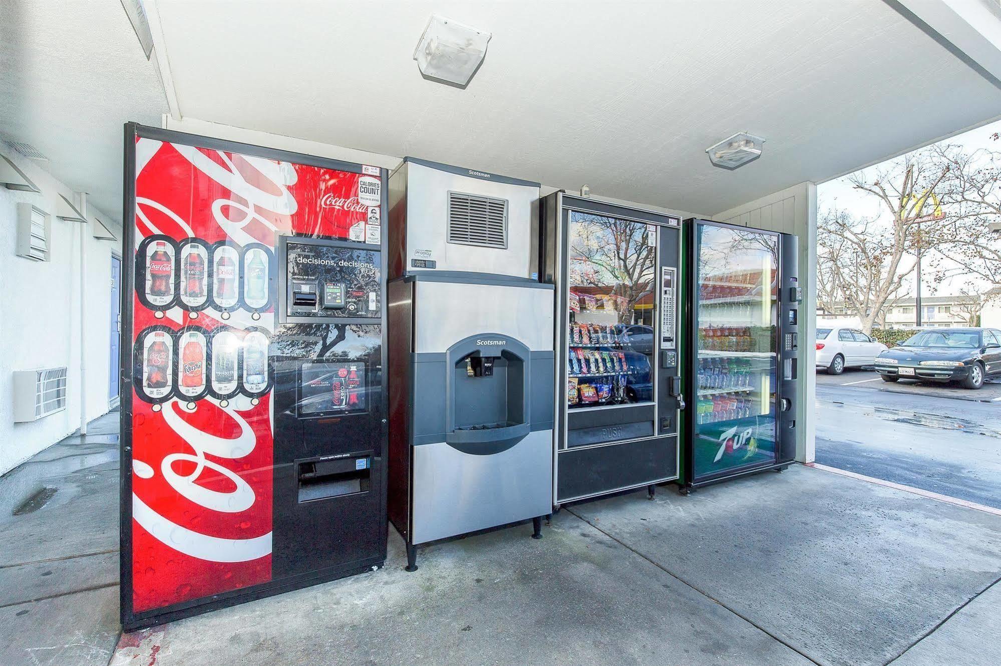 Motel 6 Hayward, Ca- Silicon Valley Gateway ภายนอก รูปภาพ
