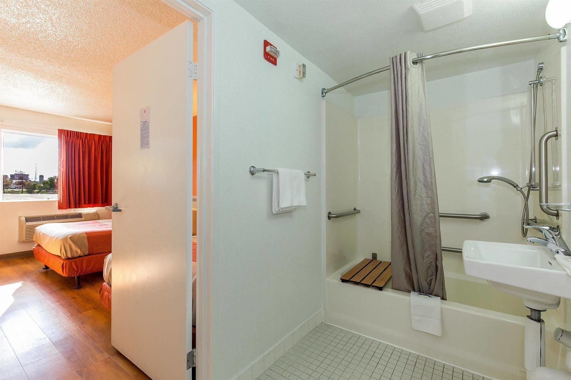 Motel 6 Hayward, Ca- Silicon Valley Gateway ภายนอก รูปภาพ